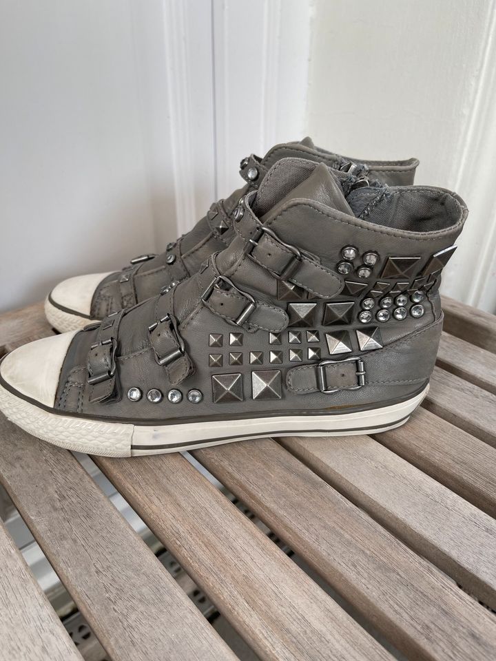 ASH Sneaker High Top Leder Gr. 39 Paarpreis in Hamburg