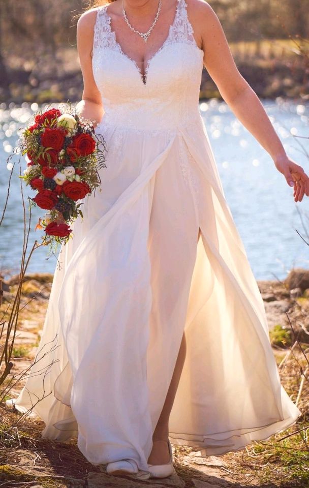 Monica Loretti Brautkleid, A- Linie, ivory in Estenfeld