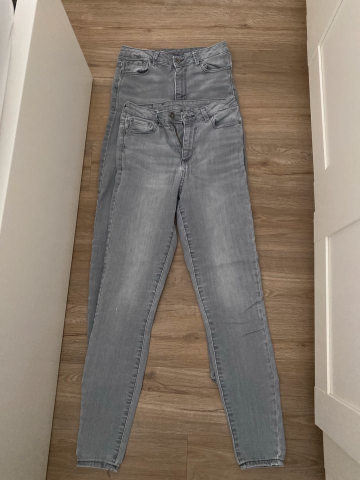 Vero  Moda Jeans M/32 in Oschersleben (Bode)