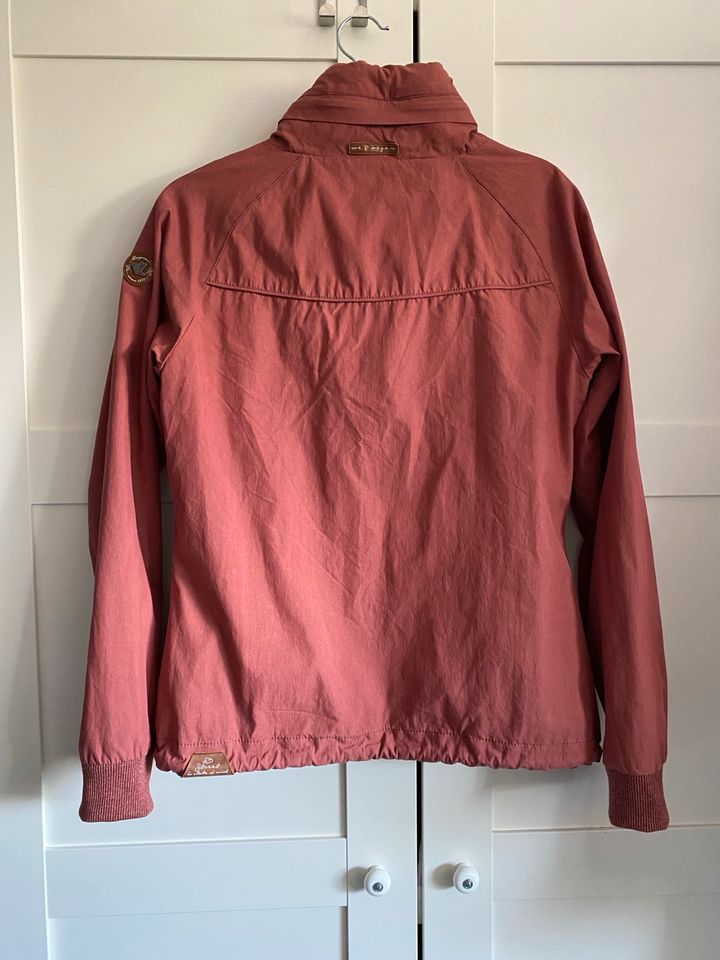 Jacke Ragwear Apoli l rot l Gr. M l neuwertig in Köditz