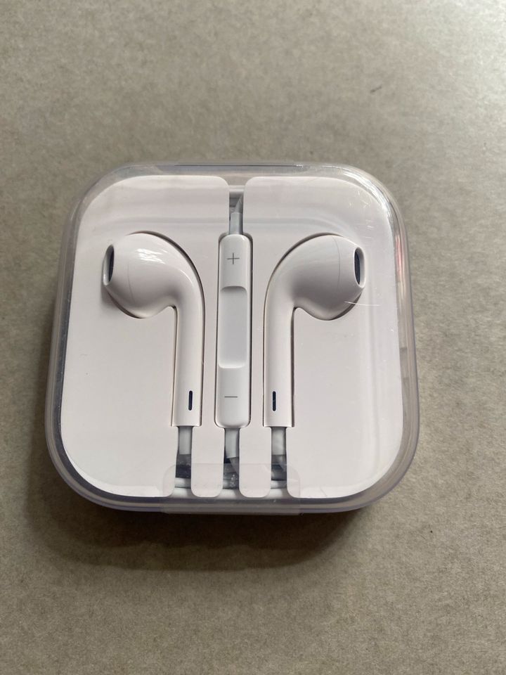 original apple ear pods headset für iphone mit klinkenstecker in Berlin