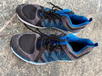 Turnschuhe/ Hallenturnschuh/Freizeitschuh blau gemustert Größe 44 Bayern - Weisendorf Vorschau