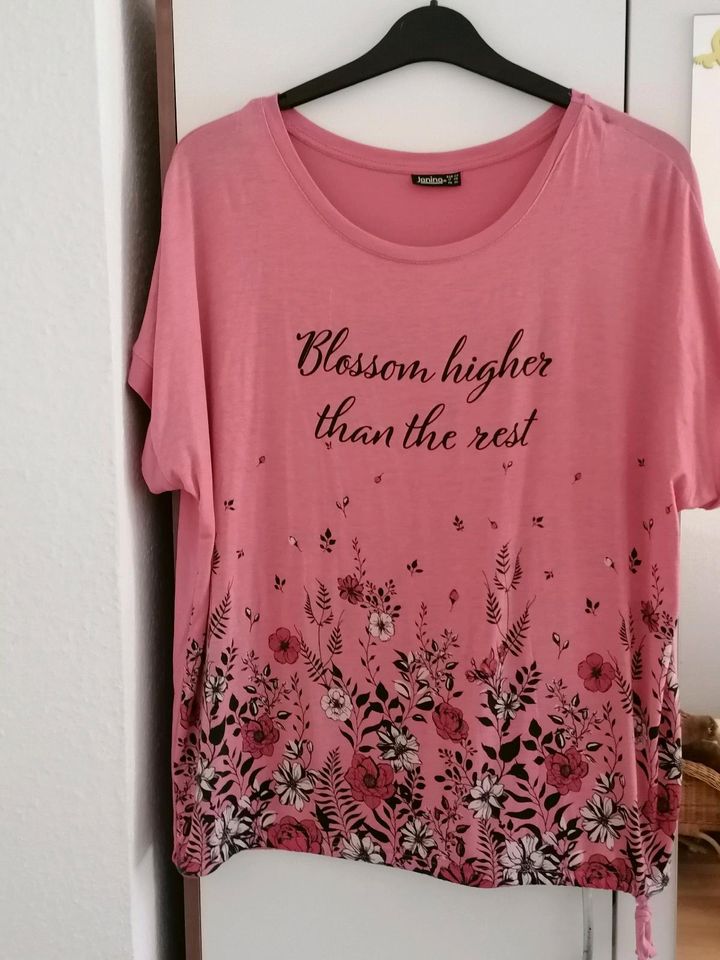 Damen T-Shirt in der Größe 44 in Ratingen