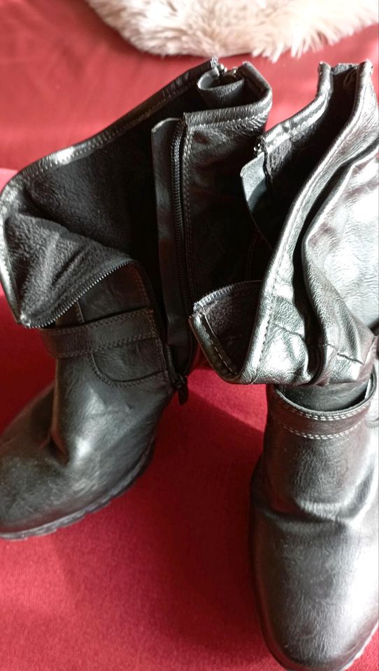 STIEFELETTEN SCHWARZ in Menden