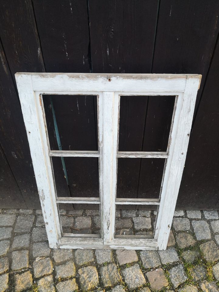 2 Stk. Antike Holzfenster, Sprossenfenster 66x100cm, zweiflügelig in Mülsen