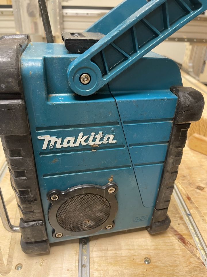 Makita dmr 102 Baustellenradio 18volt gebraucht in Wiedergeltingen