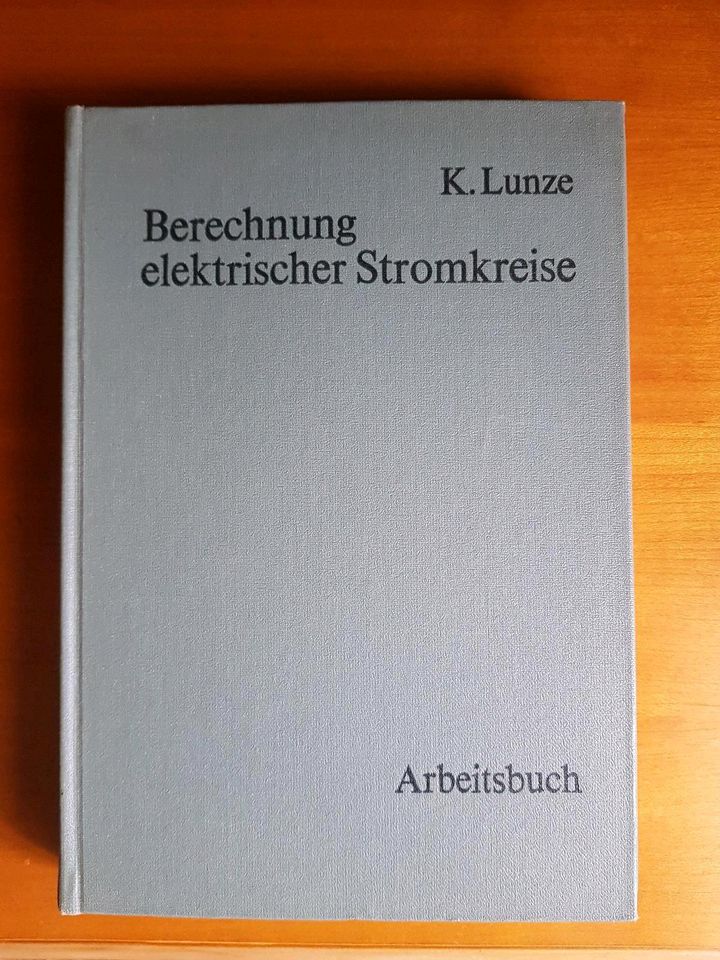 Fachbuch "Berechnung elektrischer Stromkreise" in Kamenz