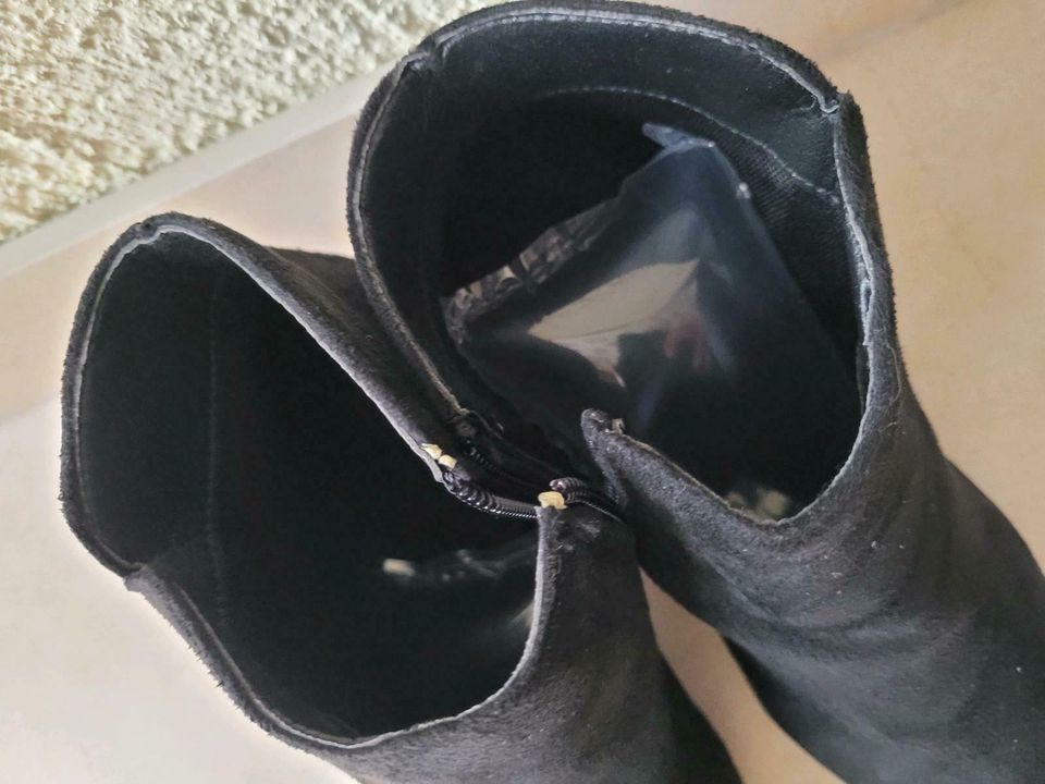 Damen Stiefelette 38 schwarz NEU in Neuwied