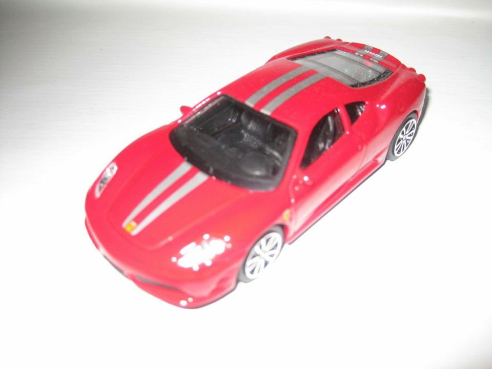 4x Burago Ferrari Rot 1:43             Neuwertig Ohne Verpackung in Riesa