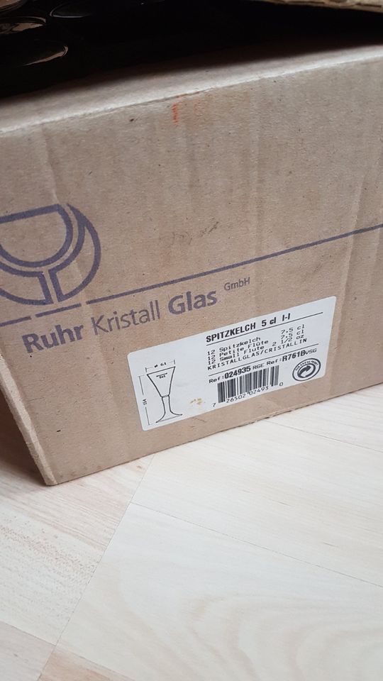 Ruhr Kristall Glas unbenutzt Schnapsgläser Spitzkelch 5 cl in Niederwerrn