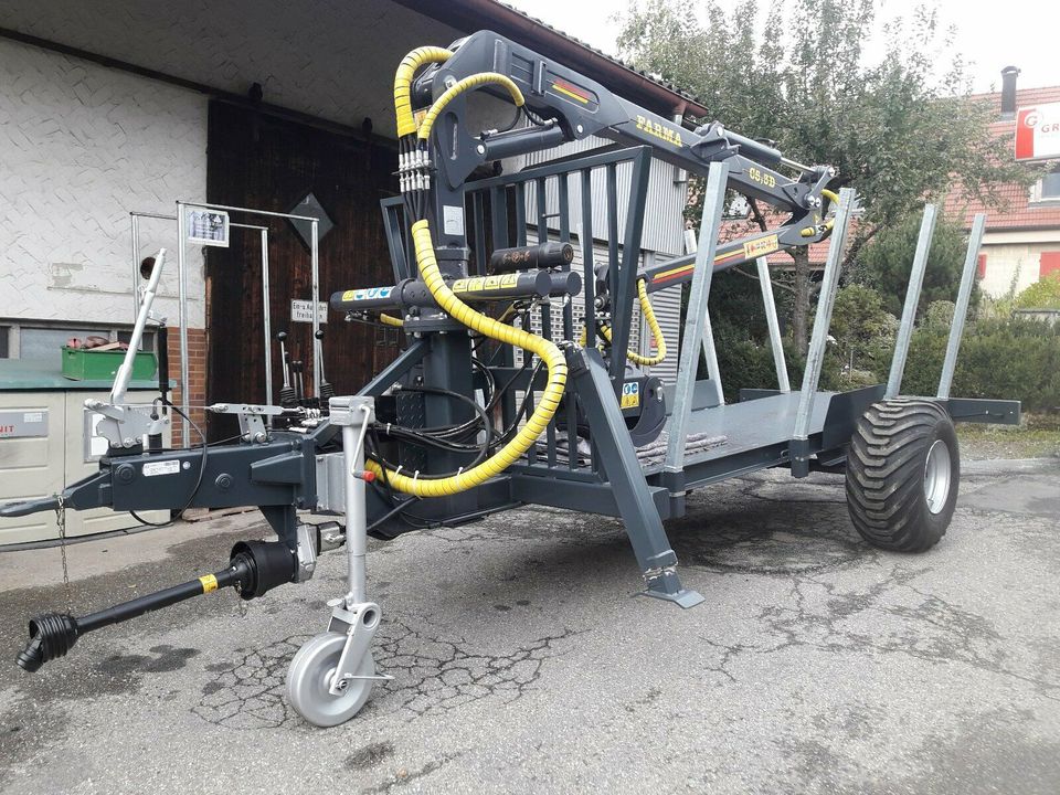 HOYH Holzanhänger Rückewagen Anhänger Deutz J.Deere Fendt IHC in Waldenbuch