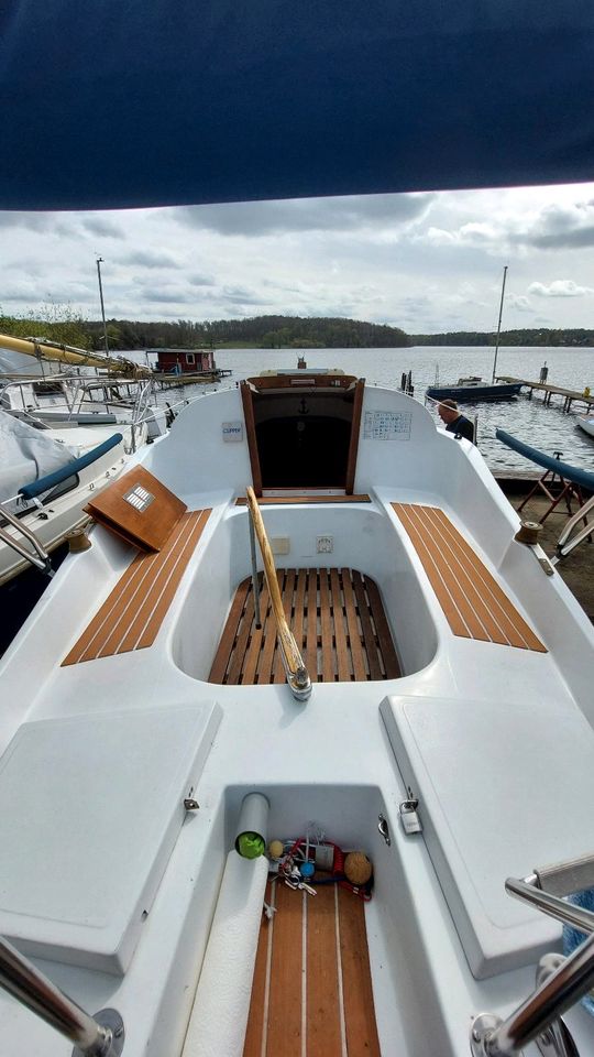Compromis 620 - kleines Segelboot im Segelruhestand- in Falkensee