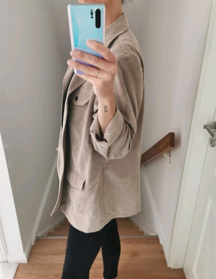 Cordjacke Sakko Blazer M 38 oversize beige Hemdjacke vintage in Berlin