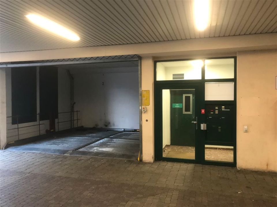 ** Modernes Büro & Geschäftshaus  in Bestlage Fürth-Stadtmitte mit ca. 950 m²; 20 Pkw-Stellplätze ** in Fürth