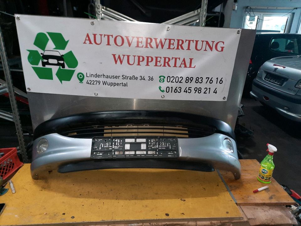 7798# Peugeot 206 Vorne Stoßstange in Wuppertal