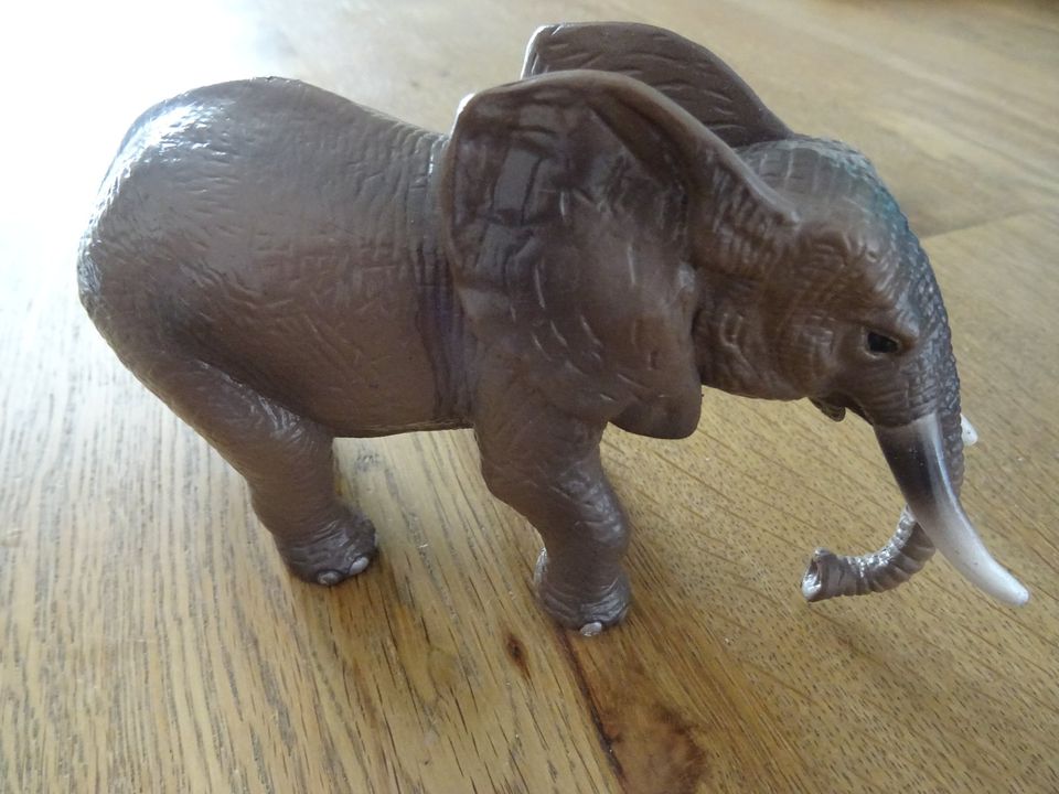 Elefant Figur grau/braun Dekoration 9 cm x 15 cm in Seelbach