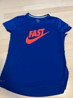 Schönes Nike Tshirt in L Niedersachsen - Seesen Vorschau