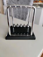 Newtons Cradle Kugelstoßpendel Hannover - Vahrenwald-List Vorschau