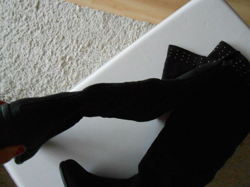 tolle Stiefel in Größe 40, neu mit Etikett in Lahnstein