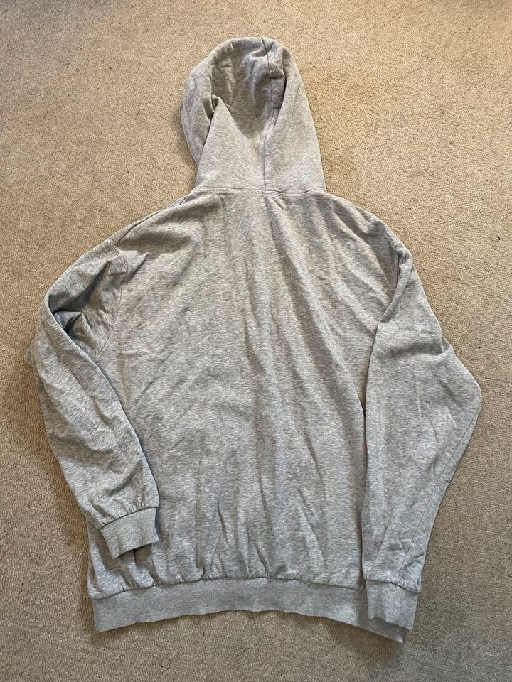 H&M Divided Hoodie Kapuzenpulli Sweater XL grau Herz in München