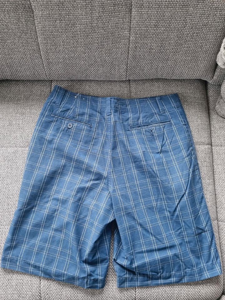 Bermudas Karoshorts in Stockach