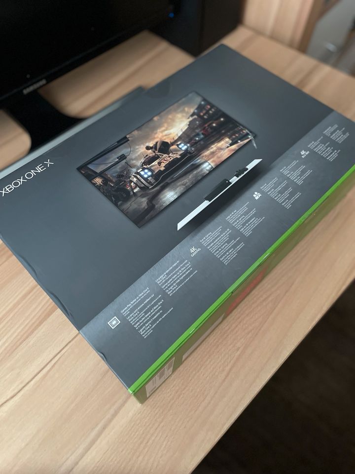 Xbox One X | Konsole + Controller | 4k | 1 TB in Bonn