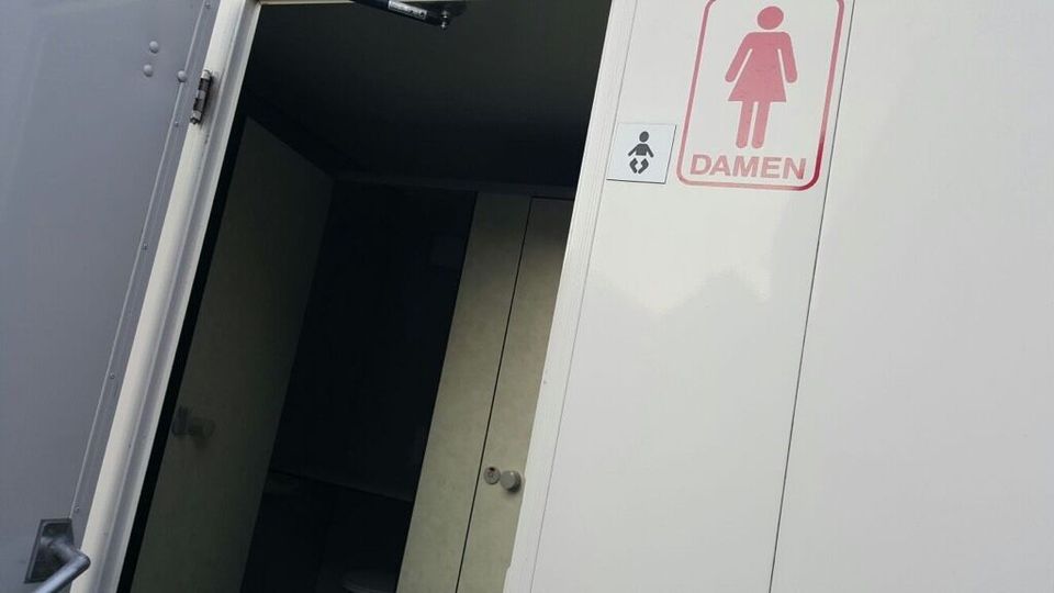 Toilettenwagen zu vermieten! WC Wagen, Toilettenanhänger in Neukirchen-Vluyn