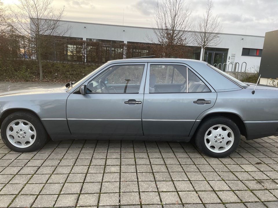 Mercedes-Benz 280 Klima,SSD,Tempomat,Automatik in Remseck am Neckar