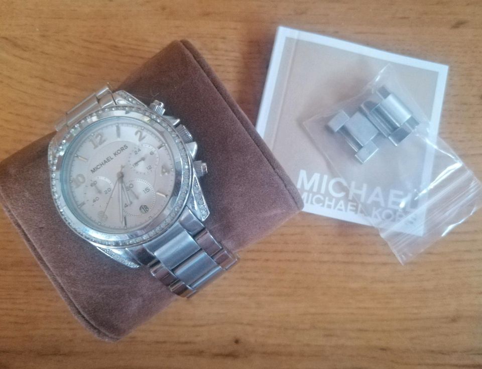 Michael Kors Damenuhr, Silber mit Steinbesatz in Heidenheim an der Brenz