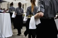 Kellner für Ihre Hochzeit-/Geburtstags-/Vereinsfeier Essen - Essen-Ruhrhalbinsel Vorschau