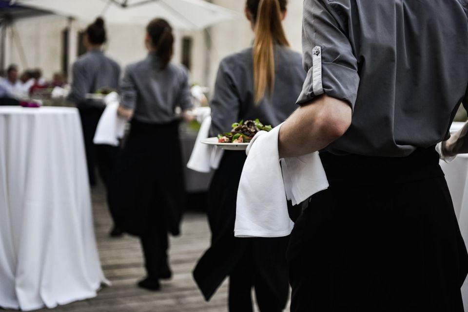 Kellner für Ihre Hochzeit-/Geburtstags-/Vereinsfeier in Essen