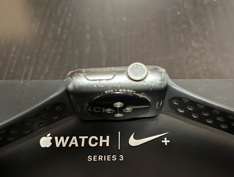 Apple Watch 3 Nike 38mm in Hamburg