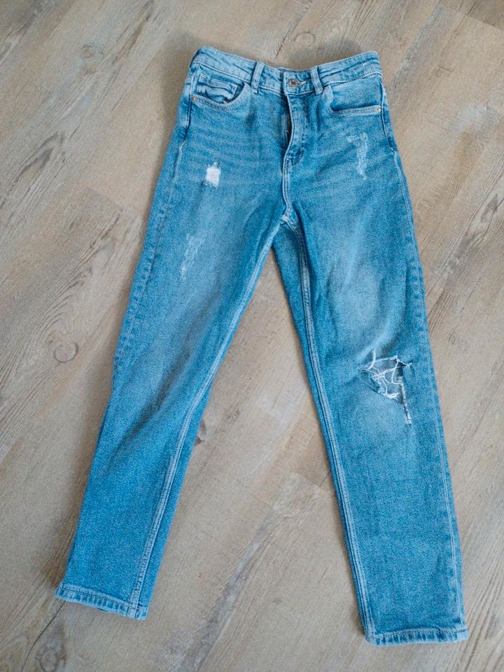 H&M Relaxed High Waist Jeans Grösse 140 in Zülpich