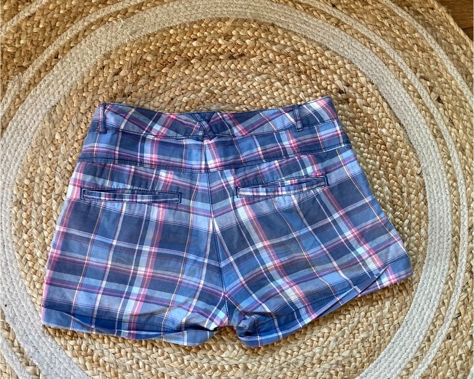 Schöne kurze Hose, Shorts  H&M Gr.158, sehr gut erhalten in Wedel