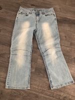 Jeans 3/4 oder 7/8 used Style Abnäher an den Knien Bayern - Haßfurt Vorschau