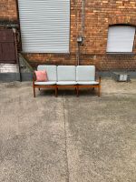 ◤ Sofa Dreisitzer danish Design Teak neu gepolstert und bezogen Teakholz Dänisch mid Century Berlin - Mitte Vorschau