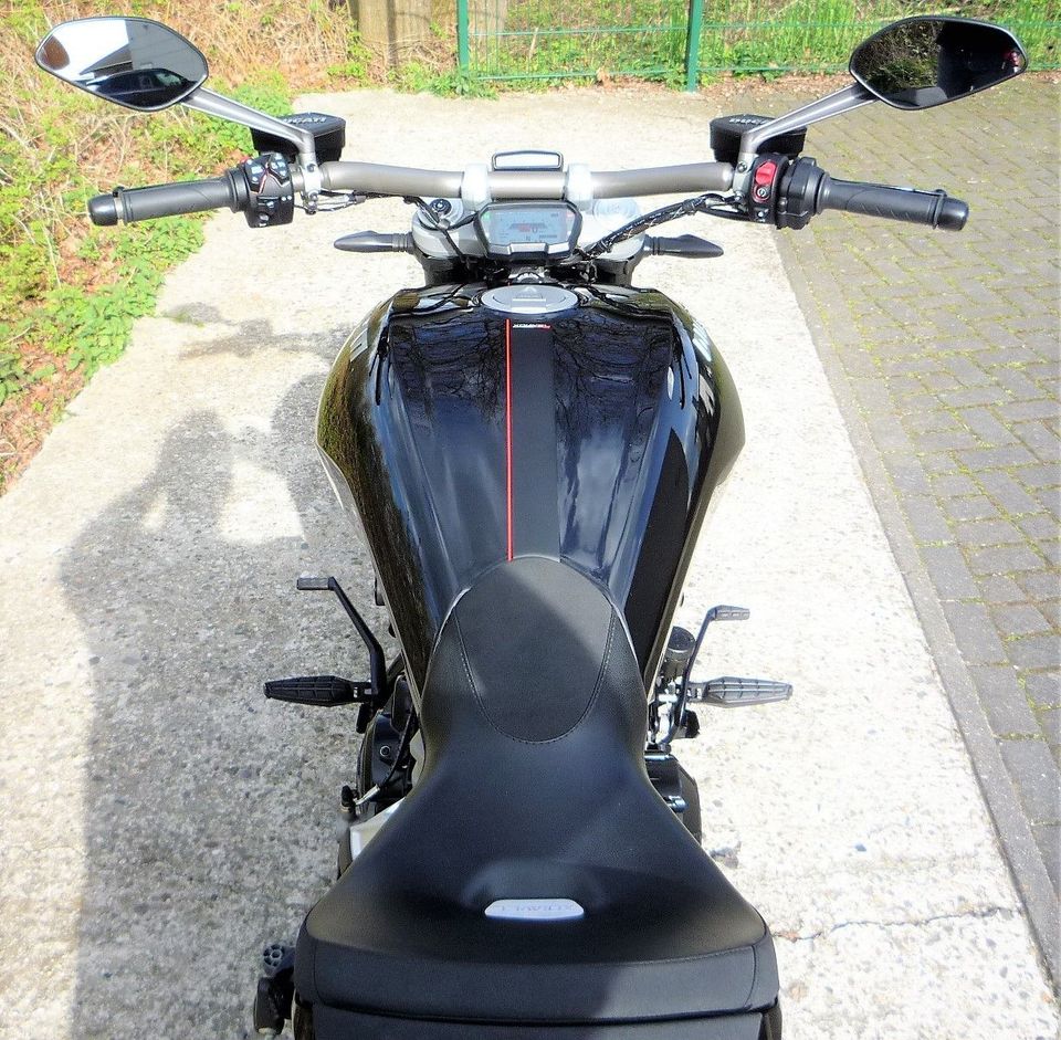 Ducati XDiavel S  X Diavel S wenig Kilometer Scheckheft in Bocholt