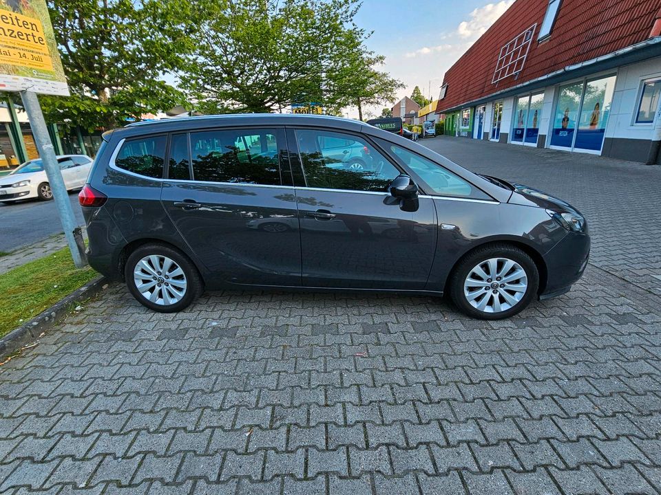 Auto Opel Zafira tourer 7sitzer in Emden