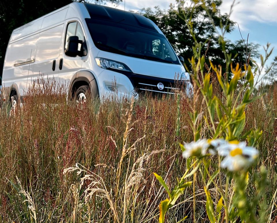 ⭕️ Transporter mit Fahrer mieten 1 Euro Transport Lieferung Umzug in Leipzig