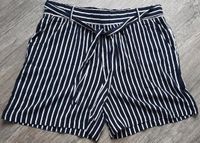 Shorts L/42 Damen Sommerhose Dehnbund Bermudas gestreift NEU Brandenburg - Cottbus Vorschau