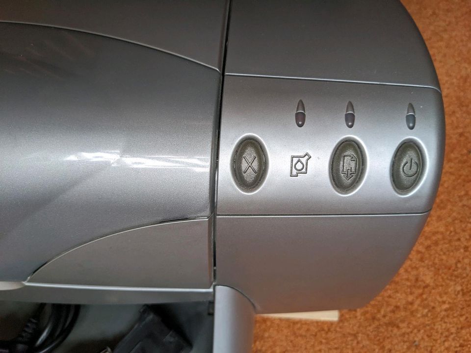 HP Deskjet 990C Tintenstrahldrucker, wirft schräg aus, Rest ok in Fulda