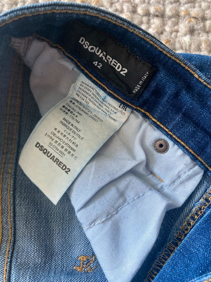 Dsquared2 Jeans dunkelblau Flicken 36-38 in Heidelberg