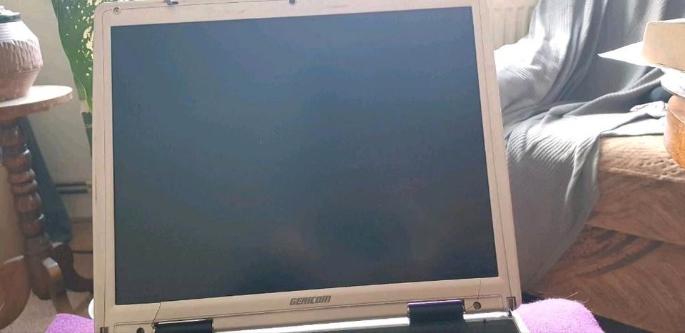 ‼️ 2 Alte Laptop ‼️ Gericom von 2000 + Lenovo DEFEKT für Bastler in Pulsnitz