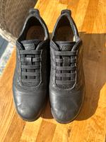 Wie neu: Schwarze Geox Respira Sneaker, Schuhe  - Gr. 38 Brandenburg - Kleinmachnow Vorschau