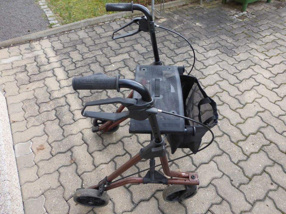 Dietz faltbarer Rollator Taima M 1 Jahr alt sehr gut erhalten in Ronneburg