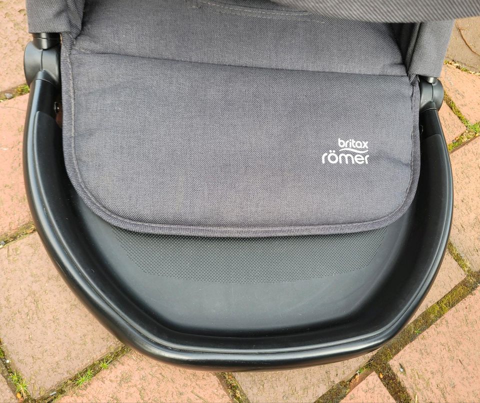 Britax Römer Kinderwagen, Babyschale Set Smile 3 Midnight Grey in Wuppertal