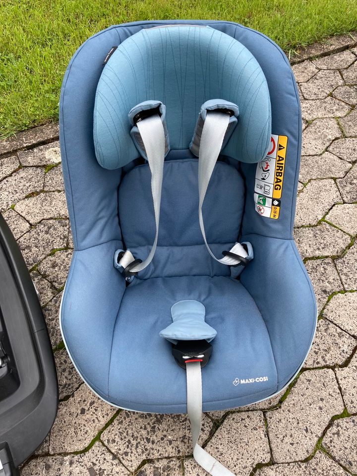 2x Maxi Cosi 2 way Pearl und 2 way fix Zwillinge plus Ersatzbezug in Gießen