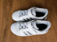 Adidas Sneaker weiß/silber Kinder Gr. 32 Baden-Württemberg - Esslingen Vorschau