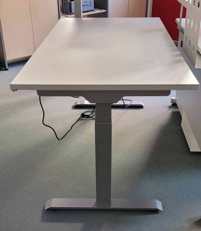 Sitz-Steh-Tisch elektr. 160x80 cm lichtgrau / alufarben(L100821) in Eilenburg