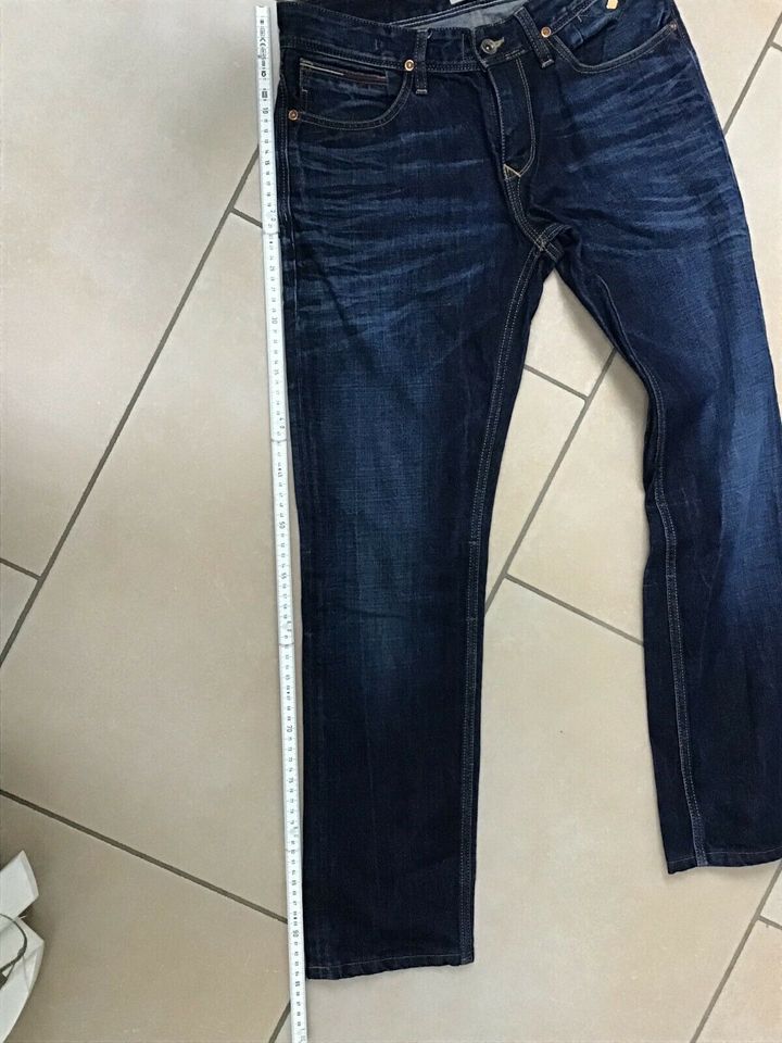 Jeans Tommy Hilfiger in Schwarzenfeld